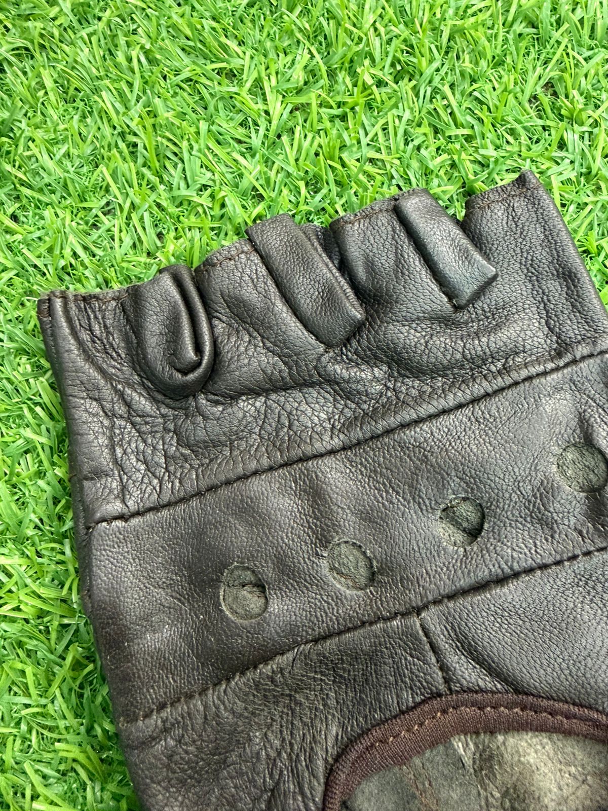 Glore Fashion Premium Fingerless Leather Gym Gloves for Weightlifting, Cross Training & Fitness